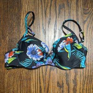 Old Navy Underwire Swim Top